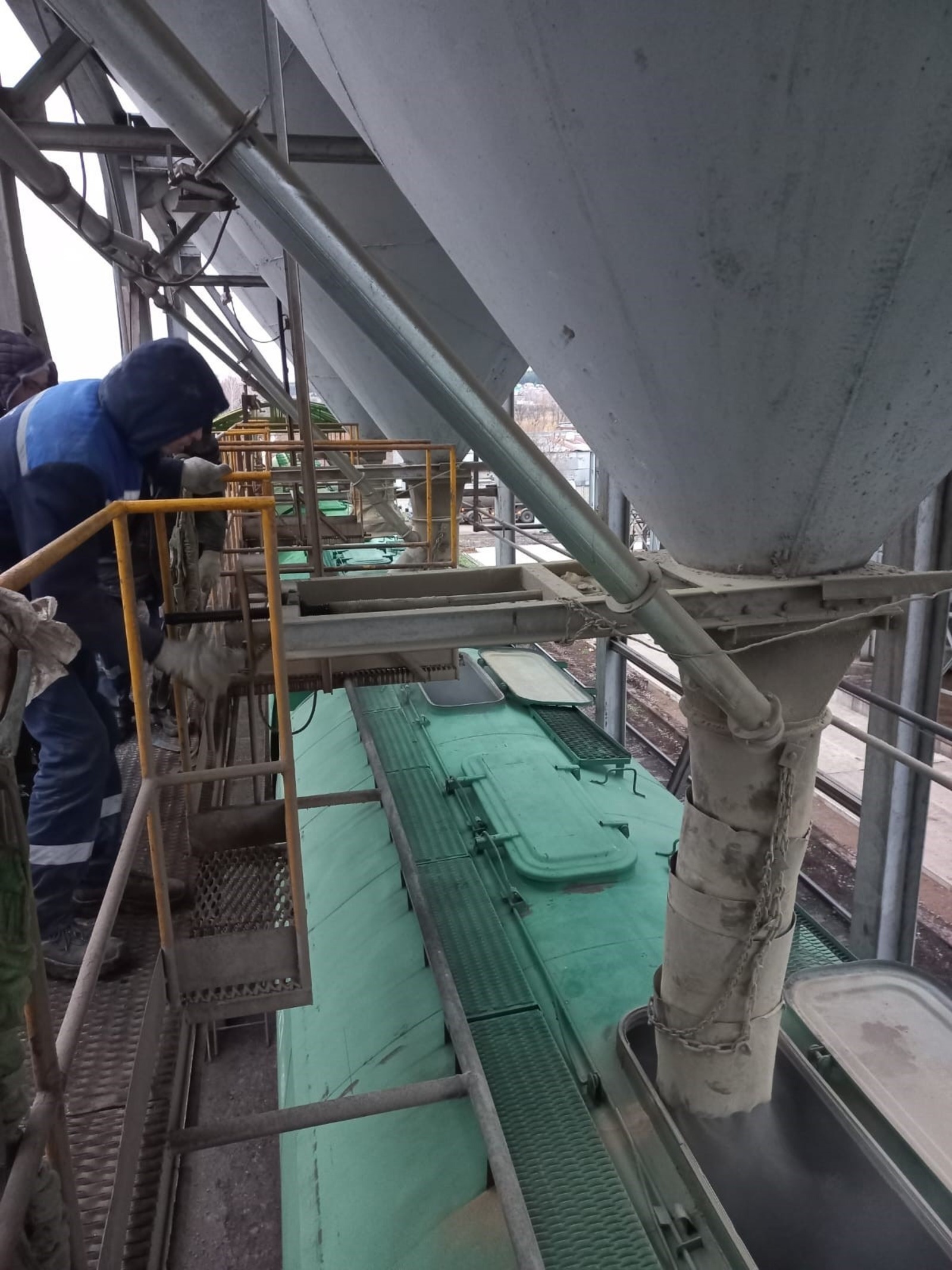 Башкирия впервые отгрузила ценную добавку для животных в Туркменистан