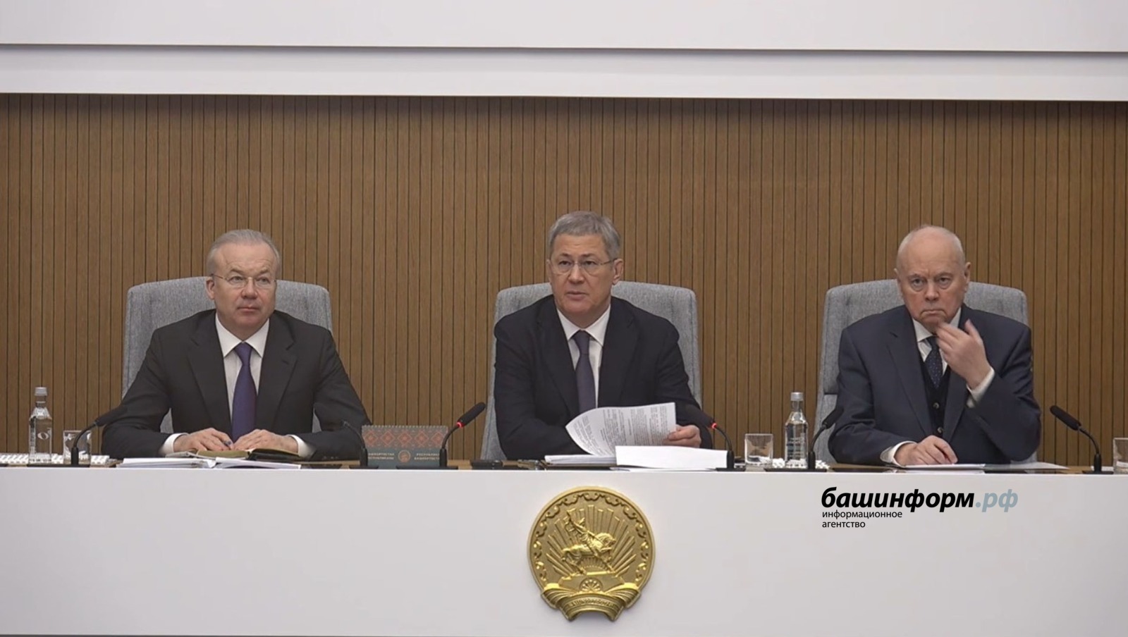 Радий Хабиров поручил оказывать содействие пострадавшим в общежитии БГМУ