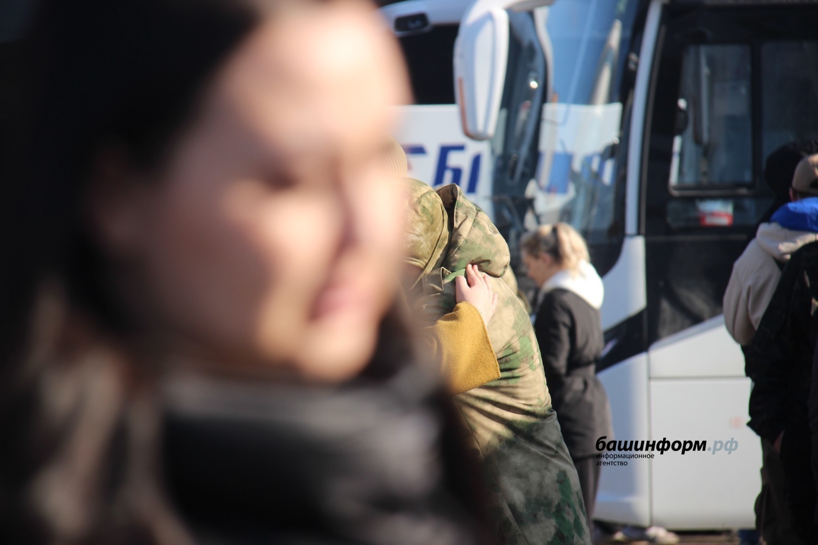 Глава Башкирии продлил срок единовременных выплат контрактникам СВО