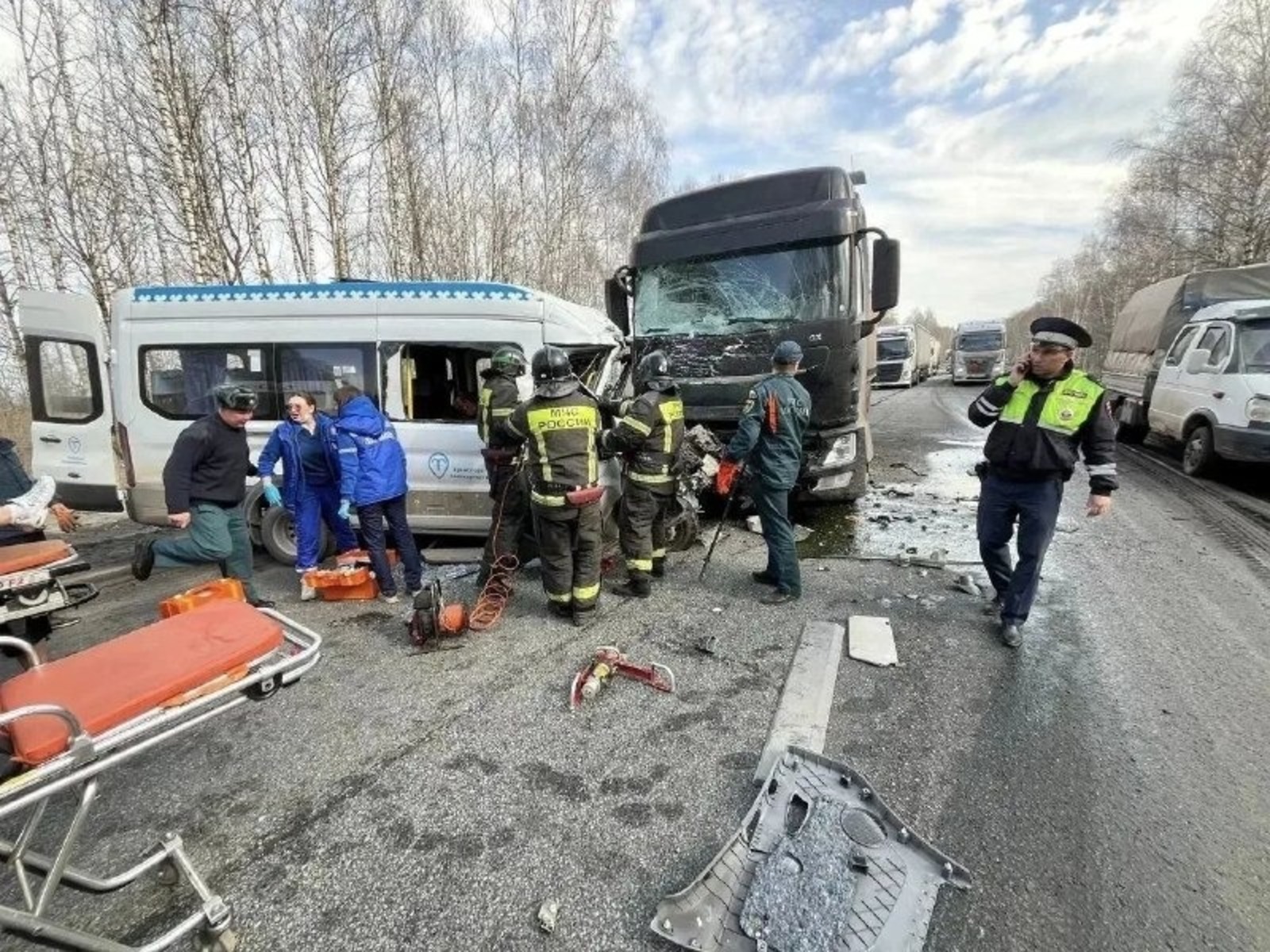 Микроавтобус из Башкирии попал в смертельное ДТП в Челябинской области