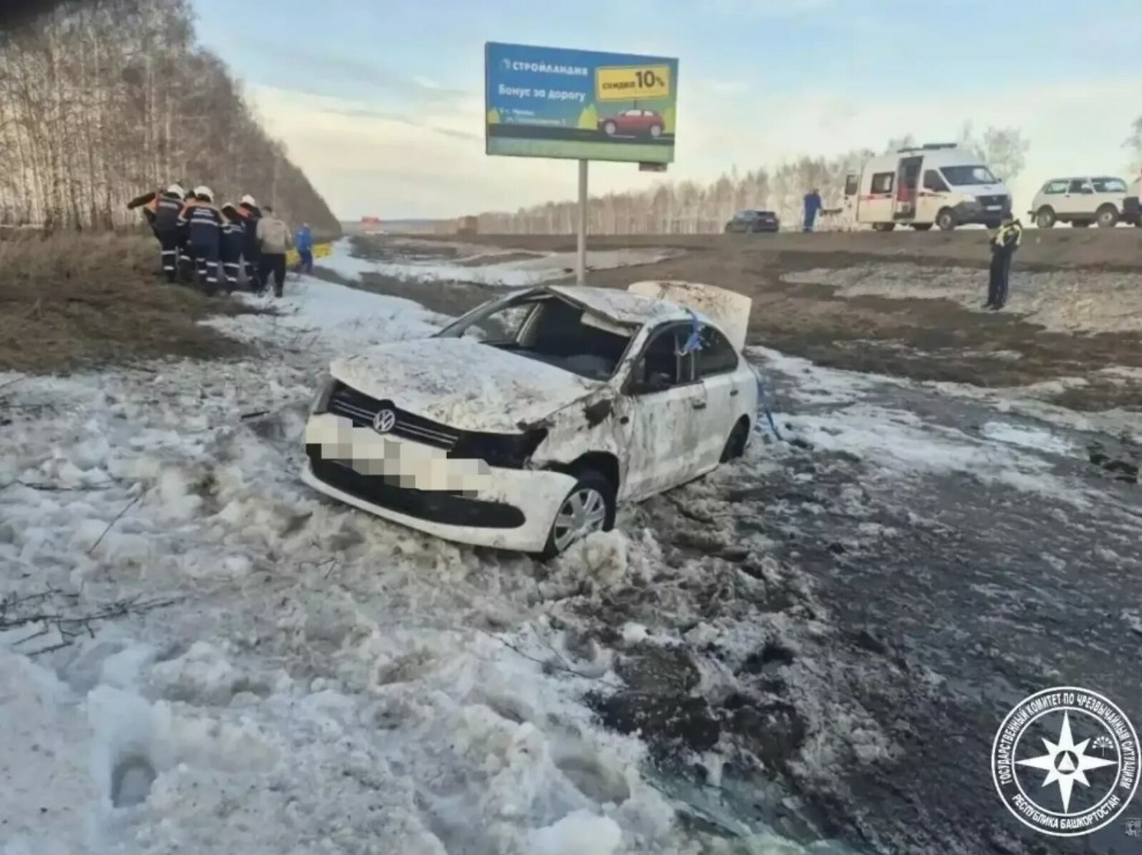 В Башкирии 30-летняя женщина пострадала при опрокидывании автомобиля