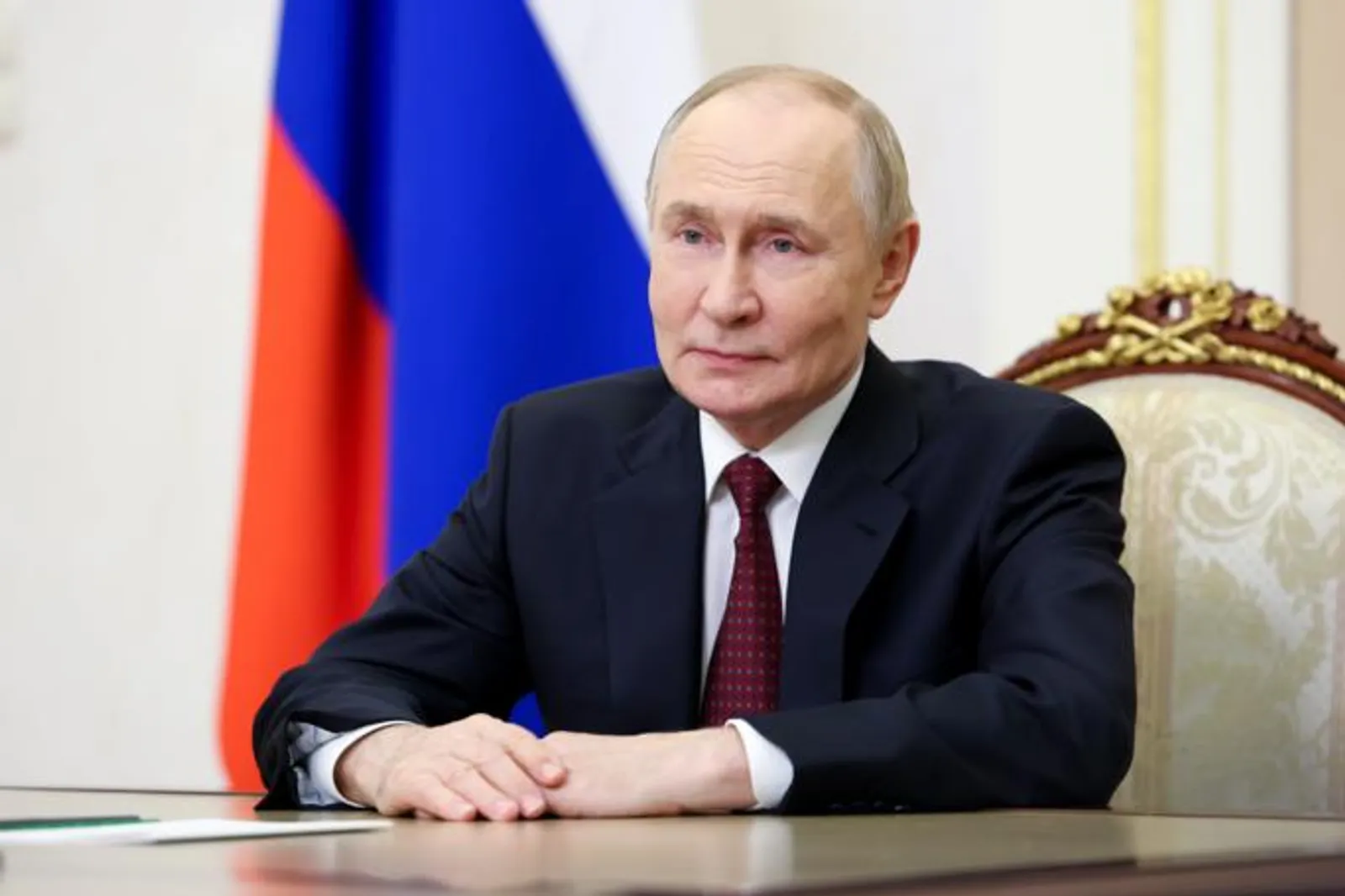 Путин поздравил игроков и тренеров "Локомотива" с завоеванием Кубка Гагарина