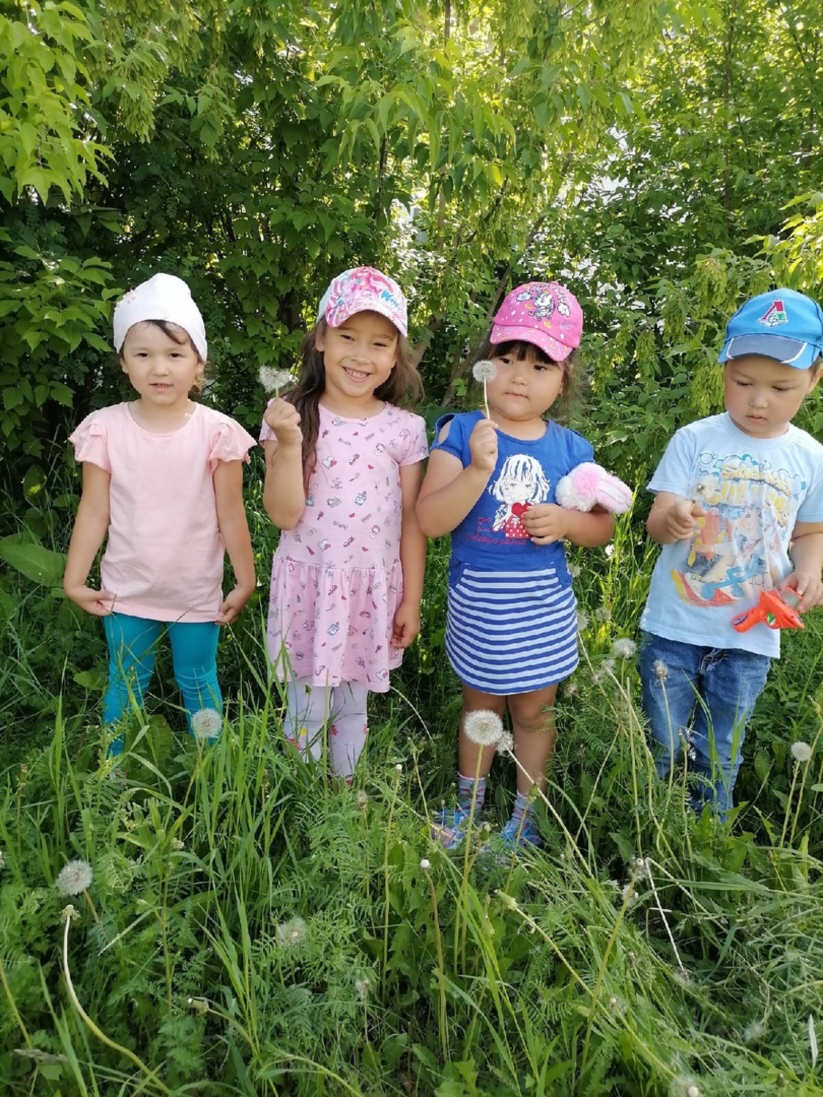 Дети любят огород!