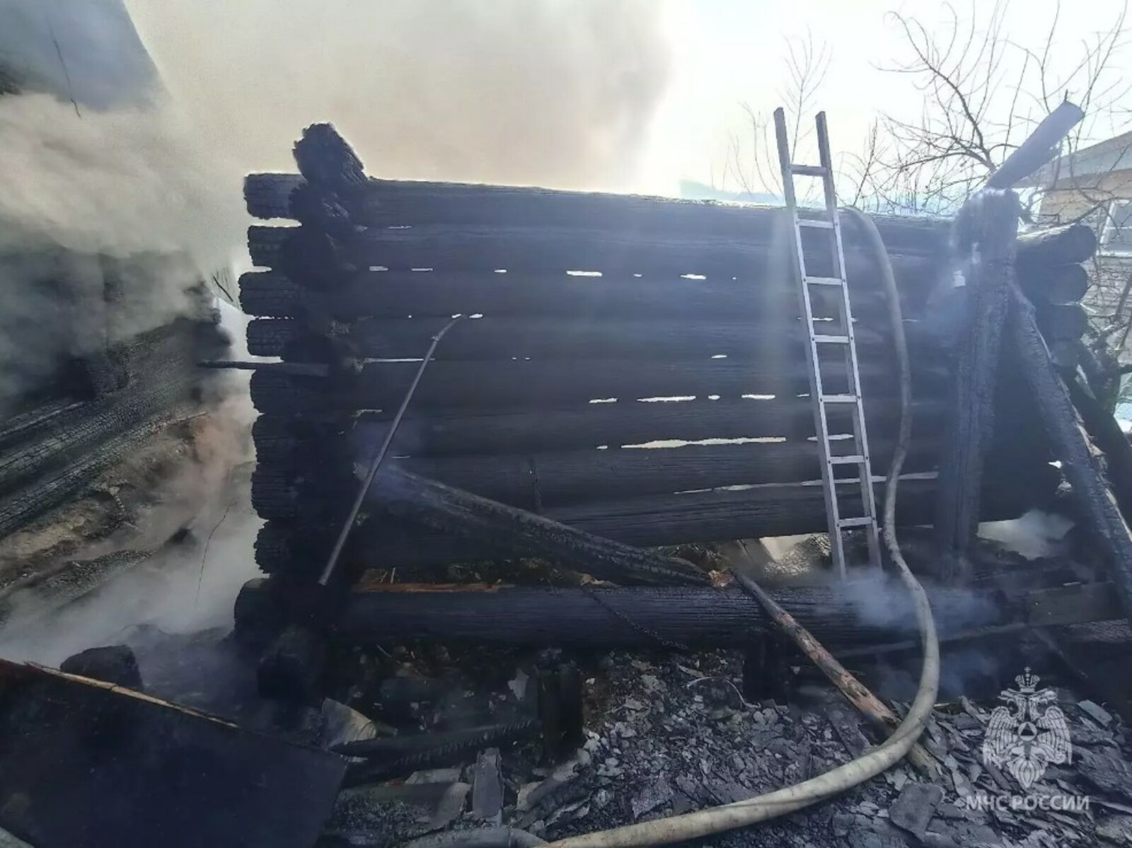 В Башкирии на пепелище нашли трупы мужчины и женщины