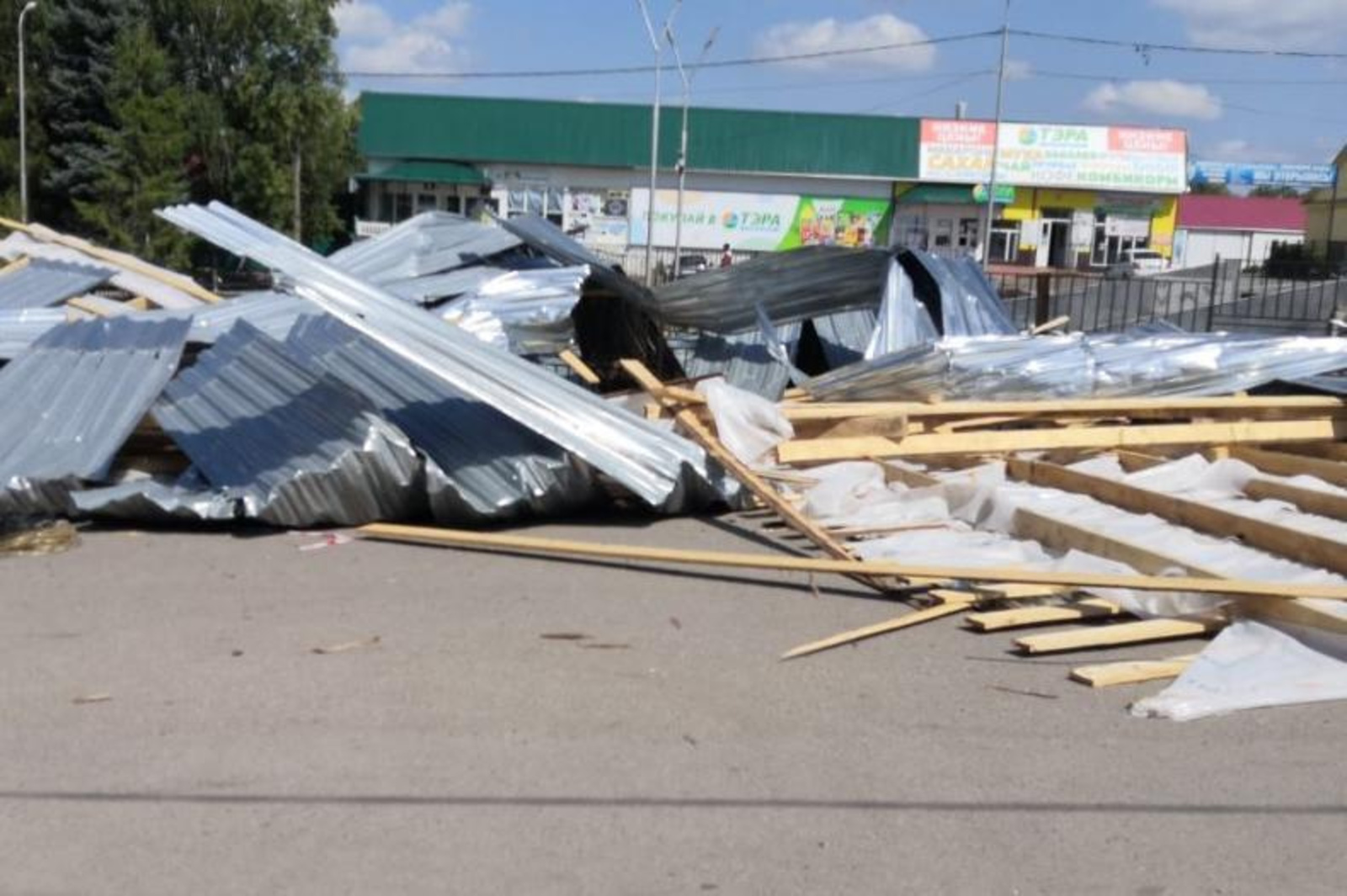 Стало известно состояние девочки, на которую рухнула крыша во время урагана в Башкирии