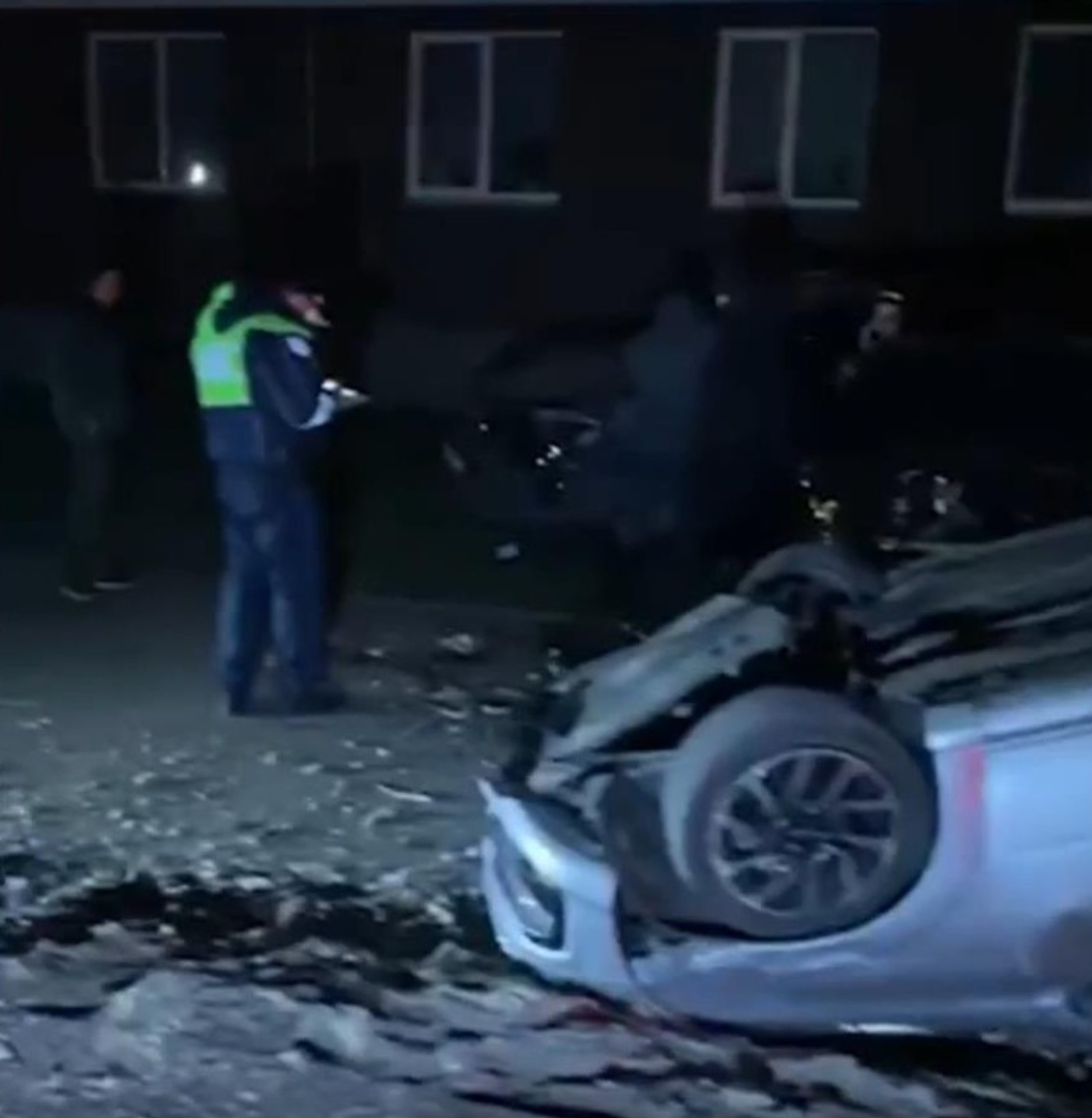 В Башкирии пьяный водитель, уходя от погони, разбил 4 машины