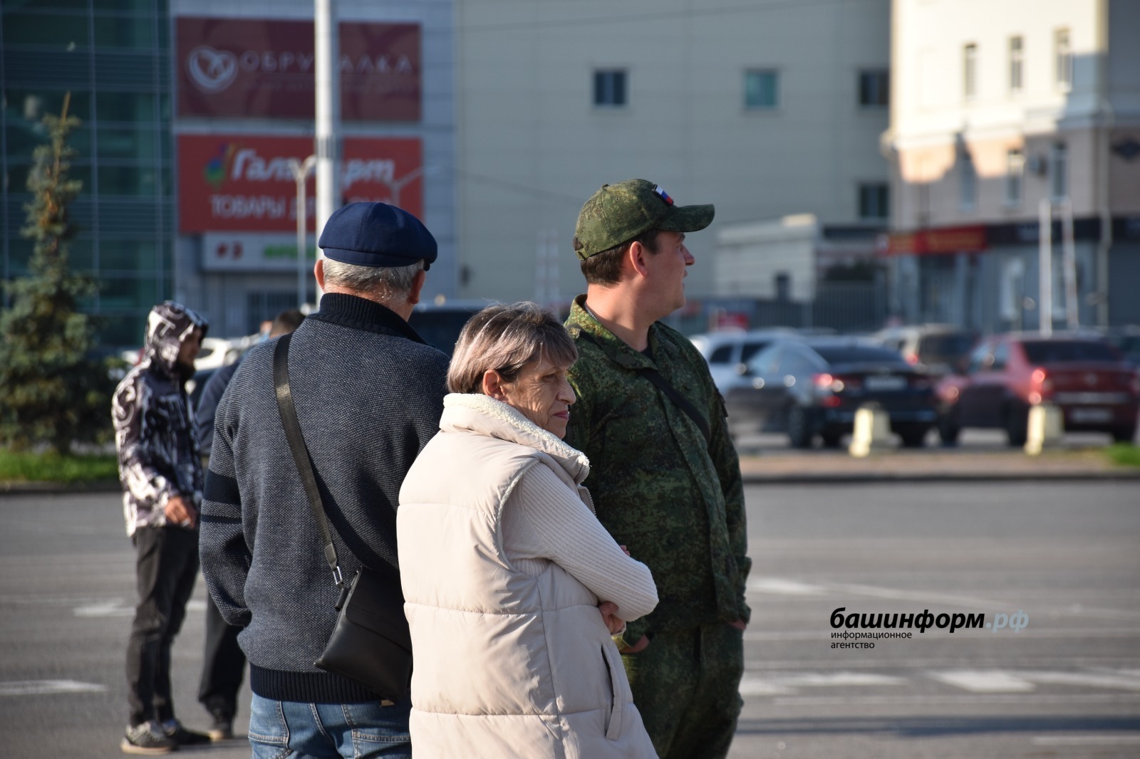 Глава Башкирии поручил уделить особое внимание жёнам бойцов СВО 8 марта