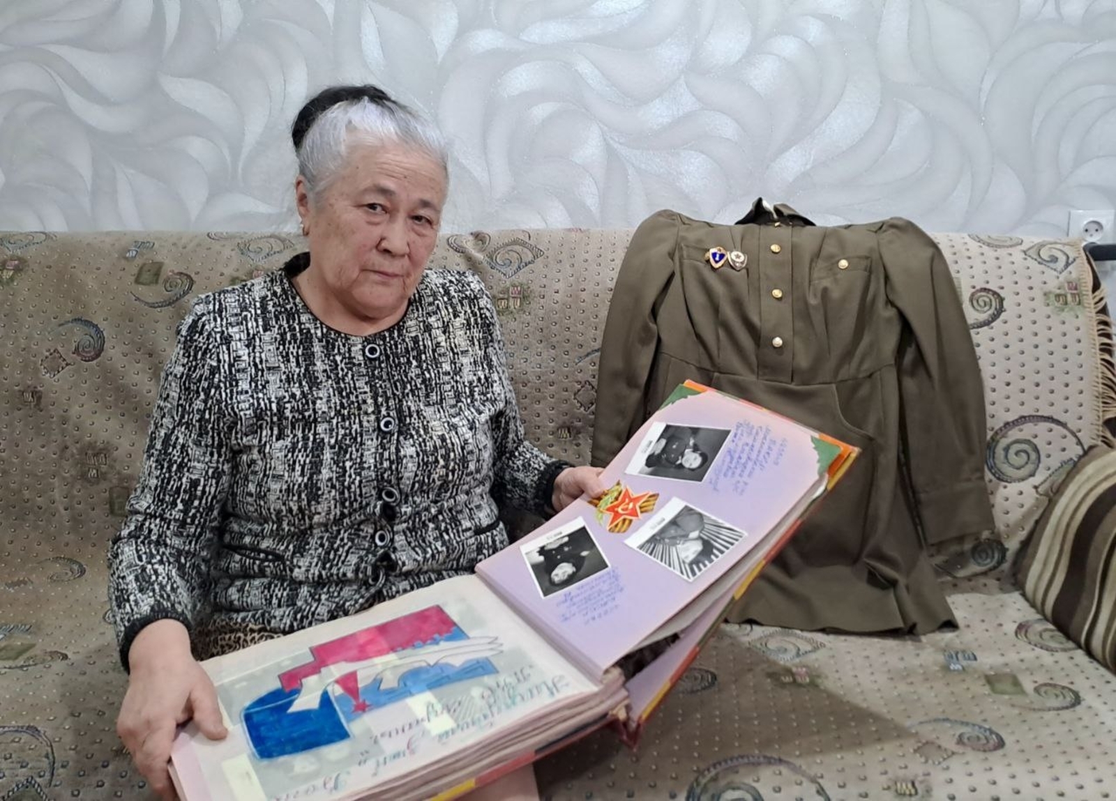 Дембельский альбом Халяповой