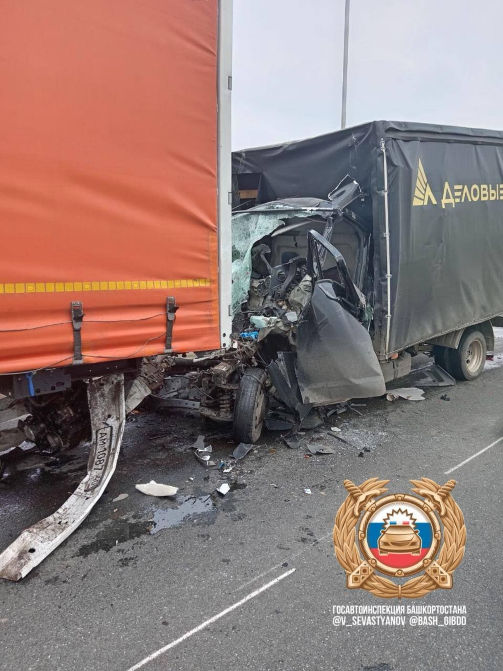 В Башкирии «Газель» врезалась в фуру Foton