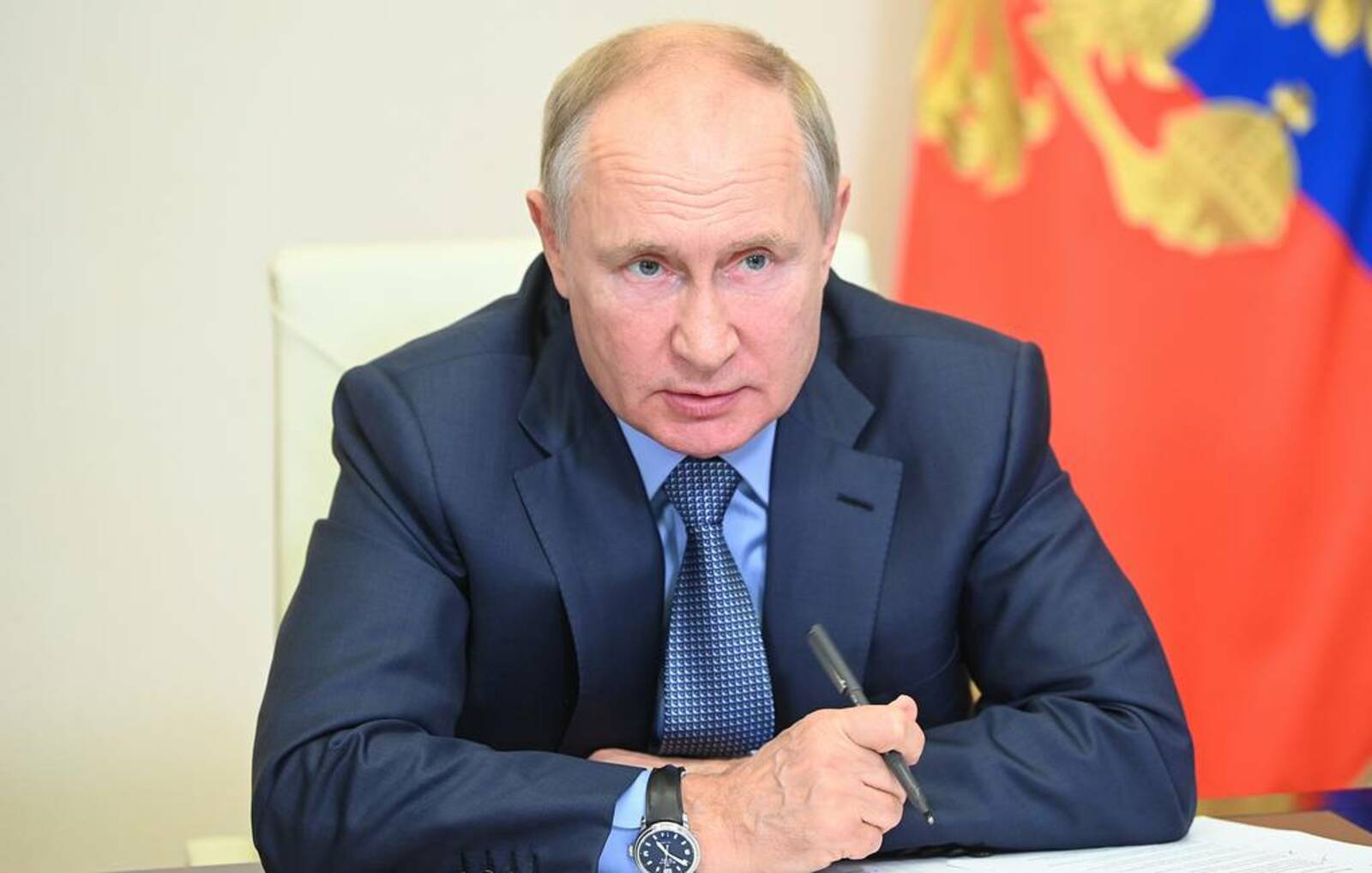 Путин призвал наладить тесную координацию между кабмином и регионами в сфере поддержки МСП