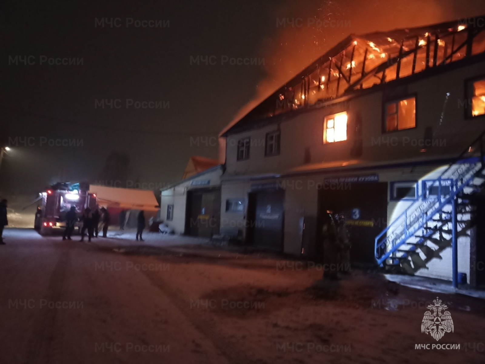 В Башкирии сгорел автосервис