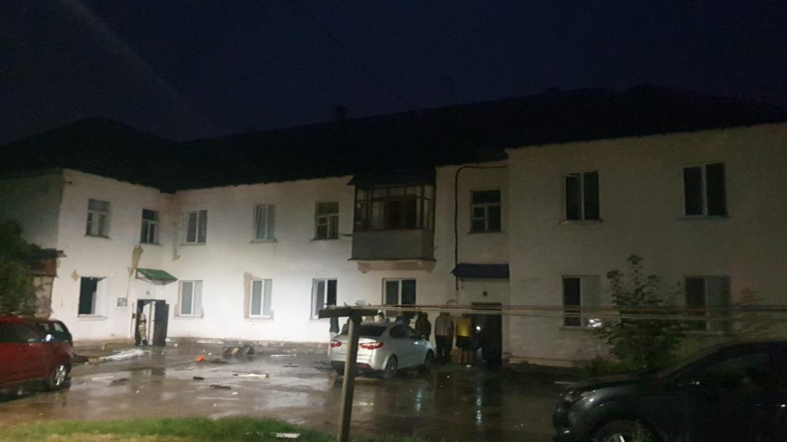 В Башкирии в больницу со страшными ожогами доставили двух самогонщиков: дом эвакуировали